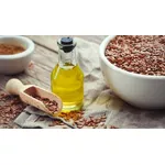 Olej lniany - jakie ma właściwości, na co i jak dawkować?