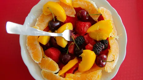 Zdrowe przepisy na słodko. Jak ograniczać cukier bez rezygnowania ze smaku?