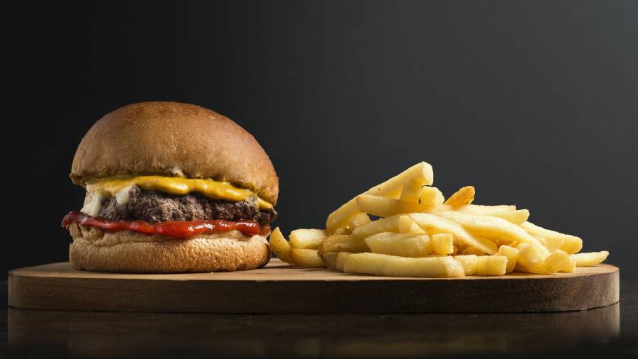 Niezdrowa dieta, przyczyną niedoboru witaminy C | iZielnik.pl