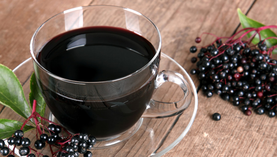 Sok z czarnego bzu - właściwości, dawkowanie i zastosowanie | iZielnik.pl