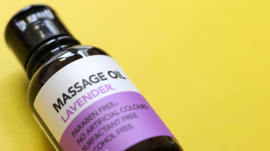 Olejek lawendowy – właściwości i zastosowanie | iZielnik.pl