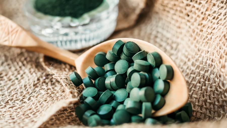 Chlorella (alga) – co to jest, właściwości i efekty stosowania | iZielnik.pl