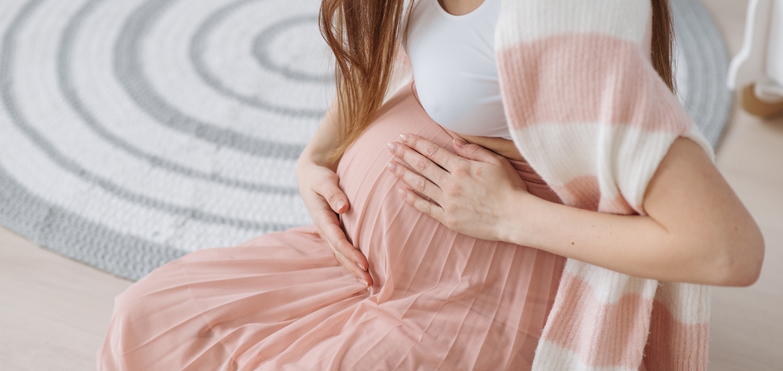 odpoczywająca kobieta w ciąży